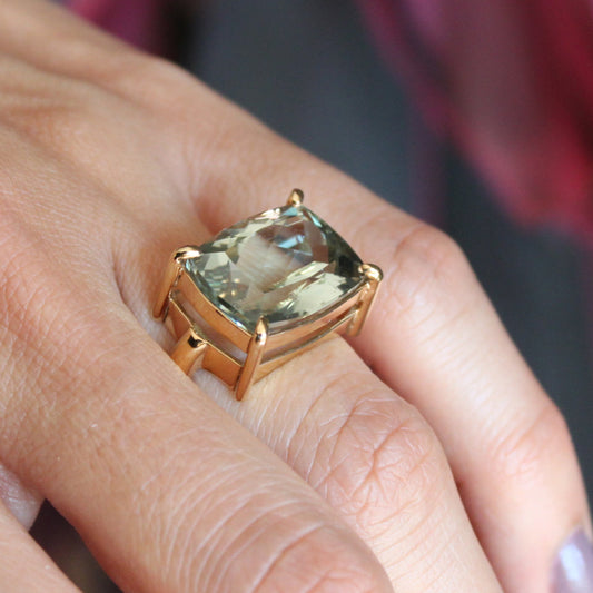 Anillo ventana prasiolita