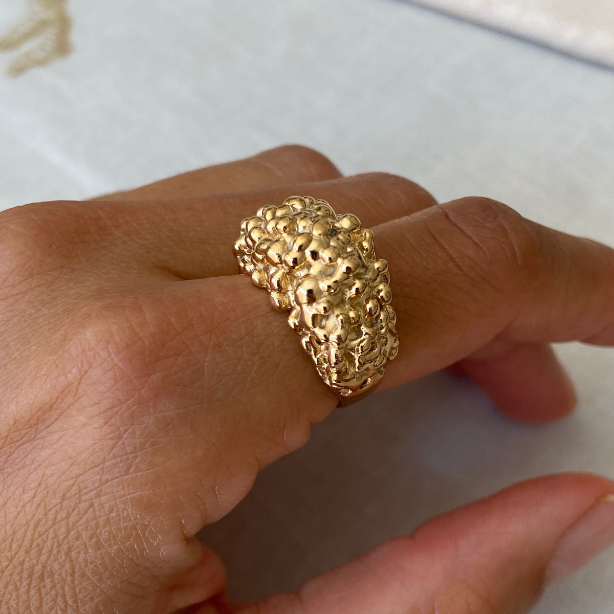 Anillo murmullo bañado en oro