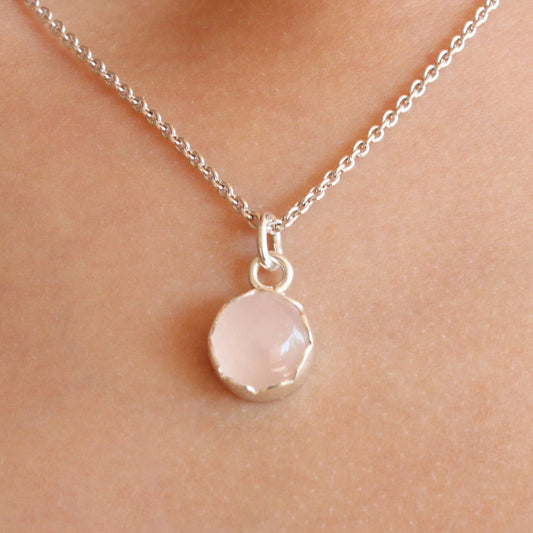 Dije cuarzo rosa con cadena